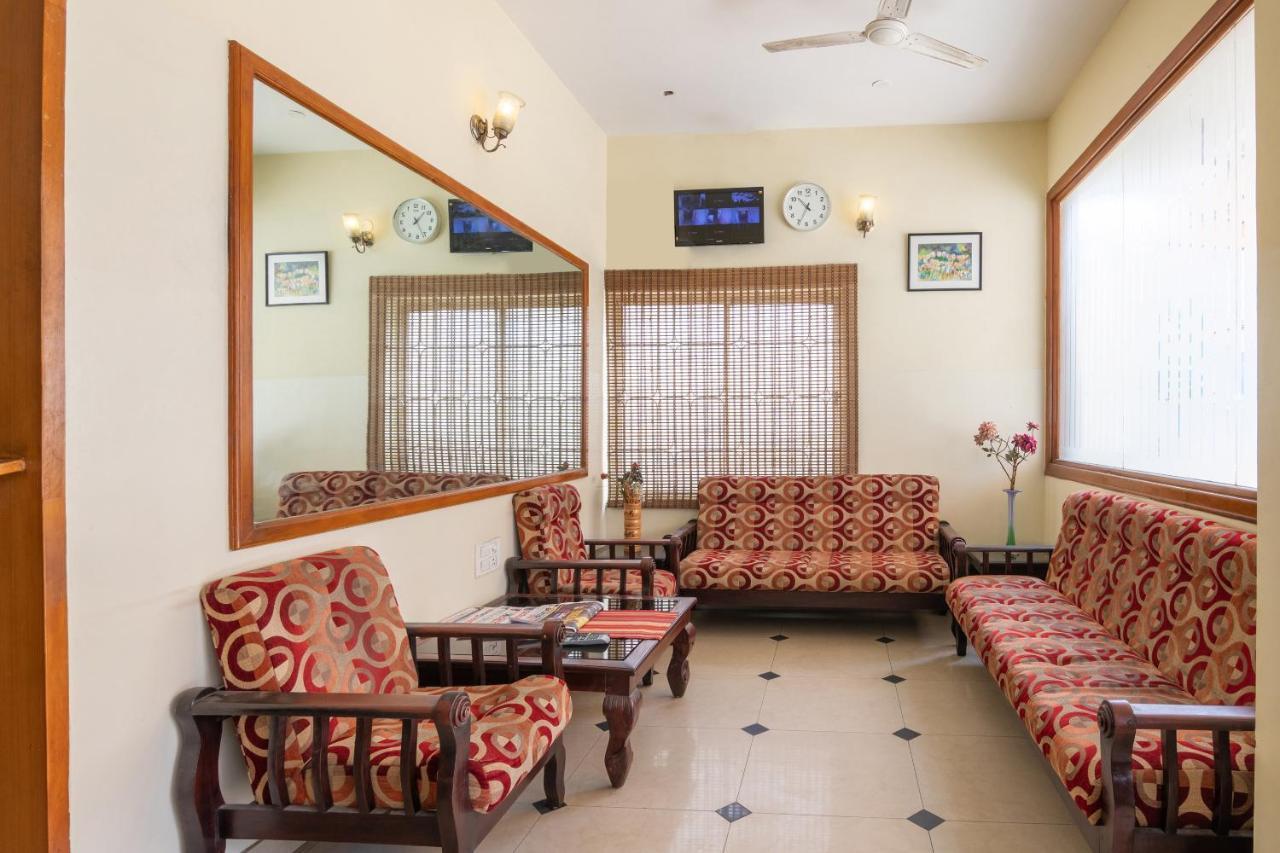 Oyo 10478 Raj Residency Hotel บังกาลอร์ ภายนอก รูปภาพ