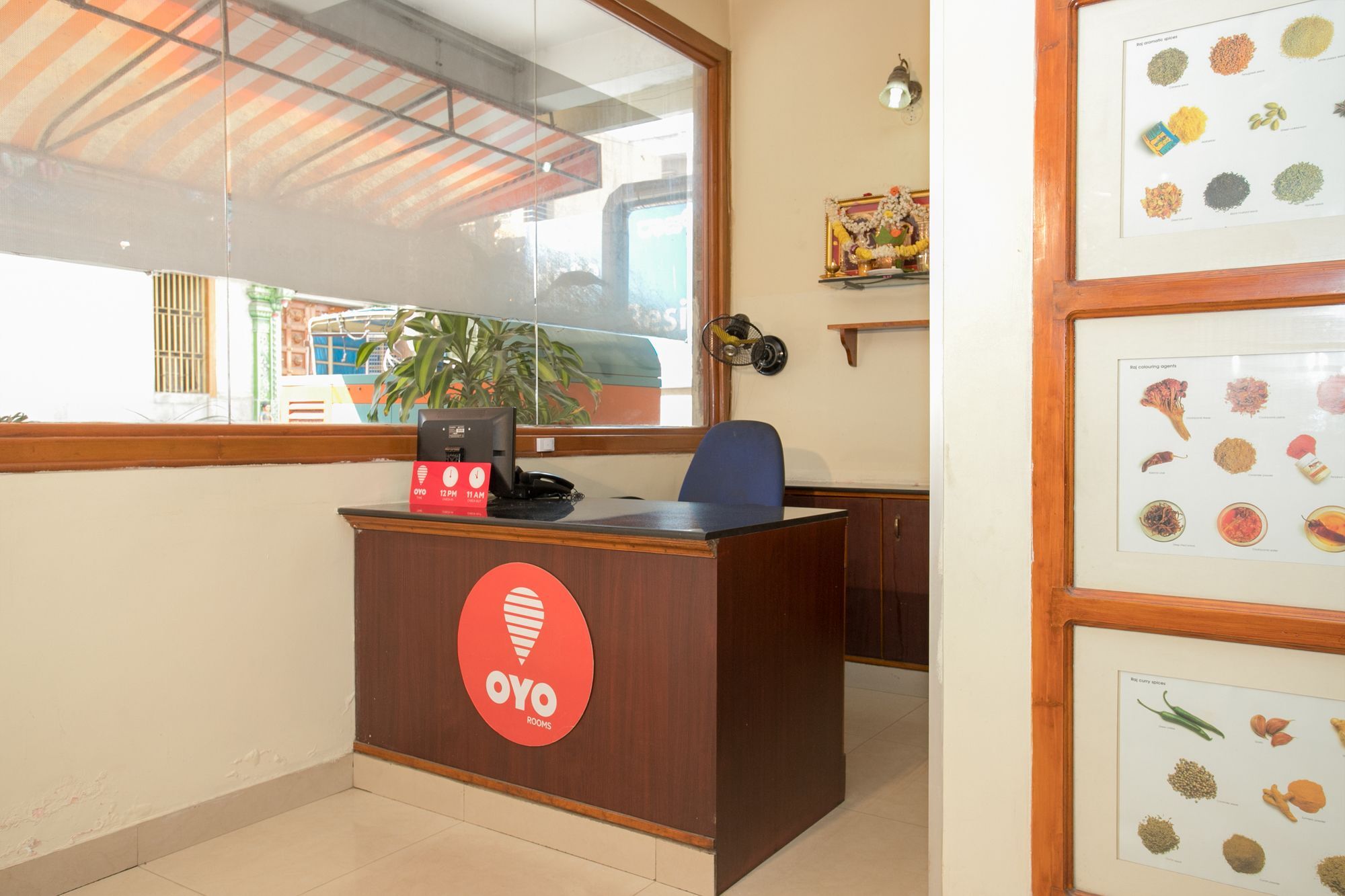 Oyo 10478 Raj Residency Hotel บังกาลอร์ ภายนอก รูปภาพ