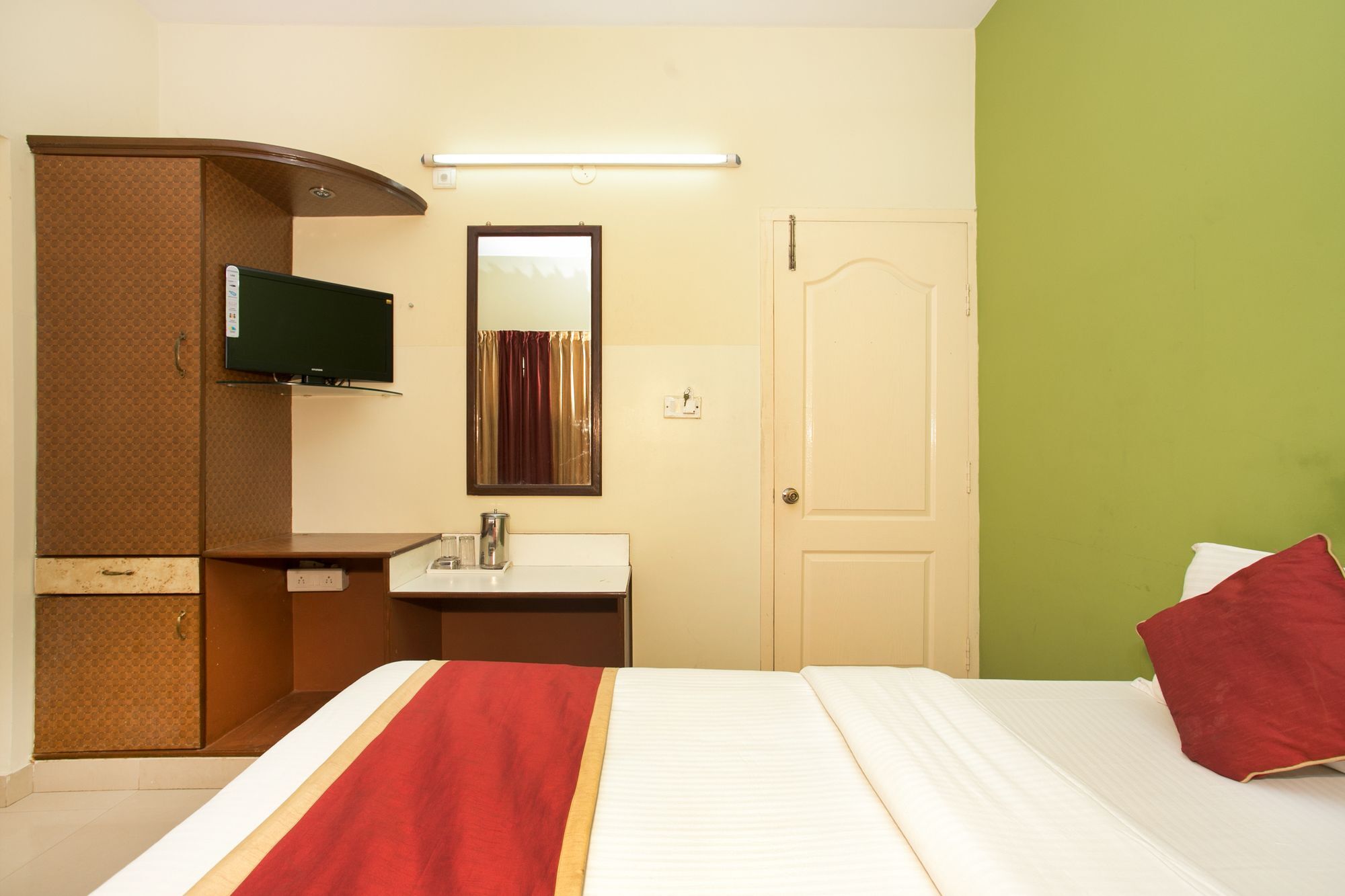 Oyo 10478 Raj Residency Hotel บังกาลอร์ ภายนอก รูปภาพ