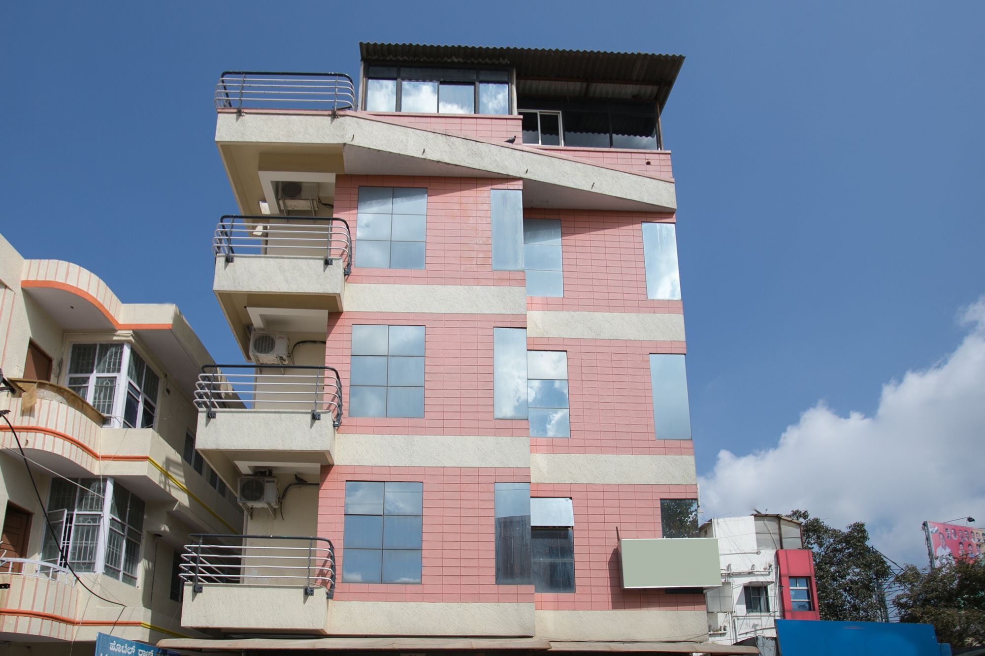 Oyo 10478 Raj Residency Hotel บังกาลอร์ ภายนอก รูปภาพ